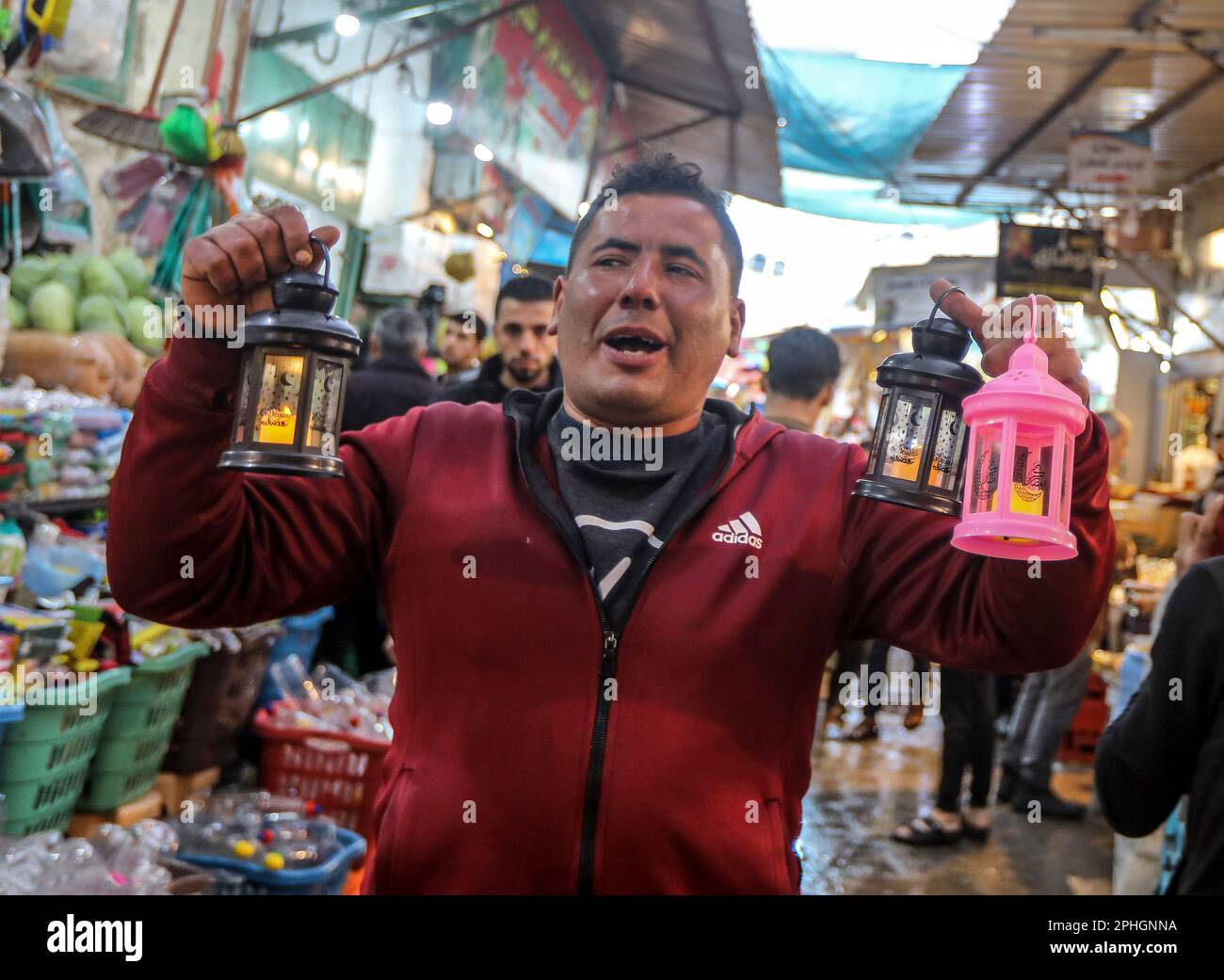 Palestinians shop for decorations at the old Zawiya market in Gaza City, in preparation for the holy month of Ramadan. Gaza Strip. Palestine. Stock Photo