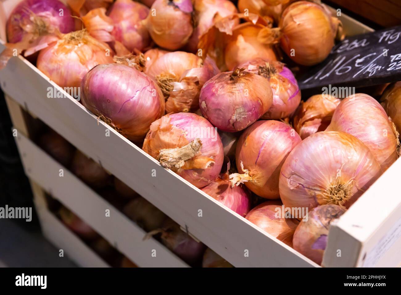Multiplier onion hi-res stock photography and images - Alamy