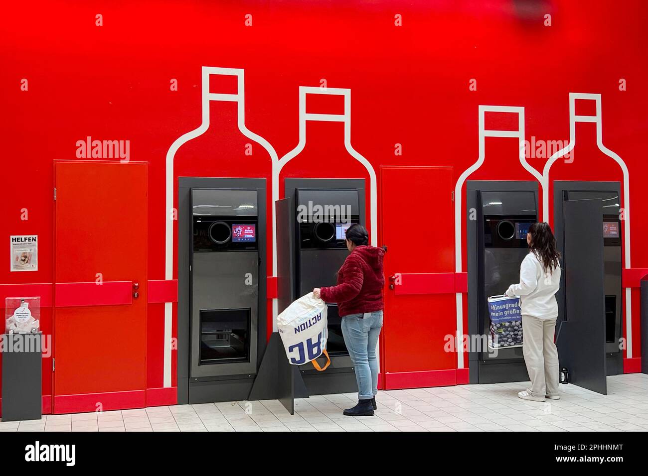 Frankfurt, Deutschland. 25th Mar, 2023. Deposit bottle machine, deposit