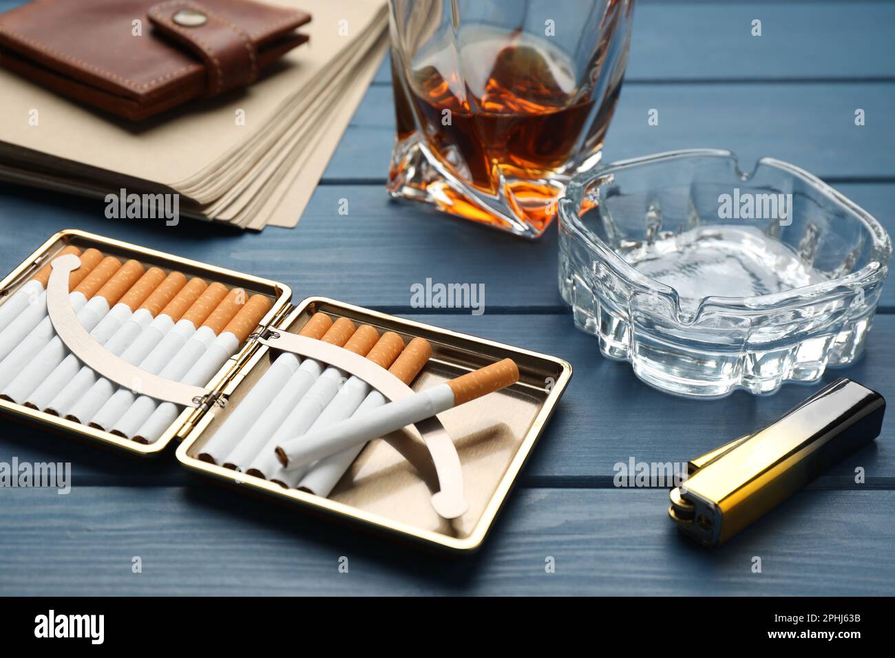chances of dying from smoking cigarettes A recent article came out stating that the pop culture is starting to  embrace smoking as “cool” again. It's not! PERSONAL NOTE FROM MY FAULTY  GENE'S FOUNDER/EXECUTIVE DIRECTOR: DID YOU KNOW that