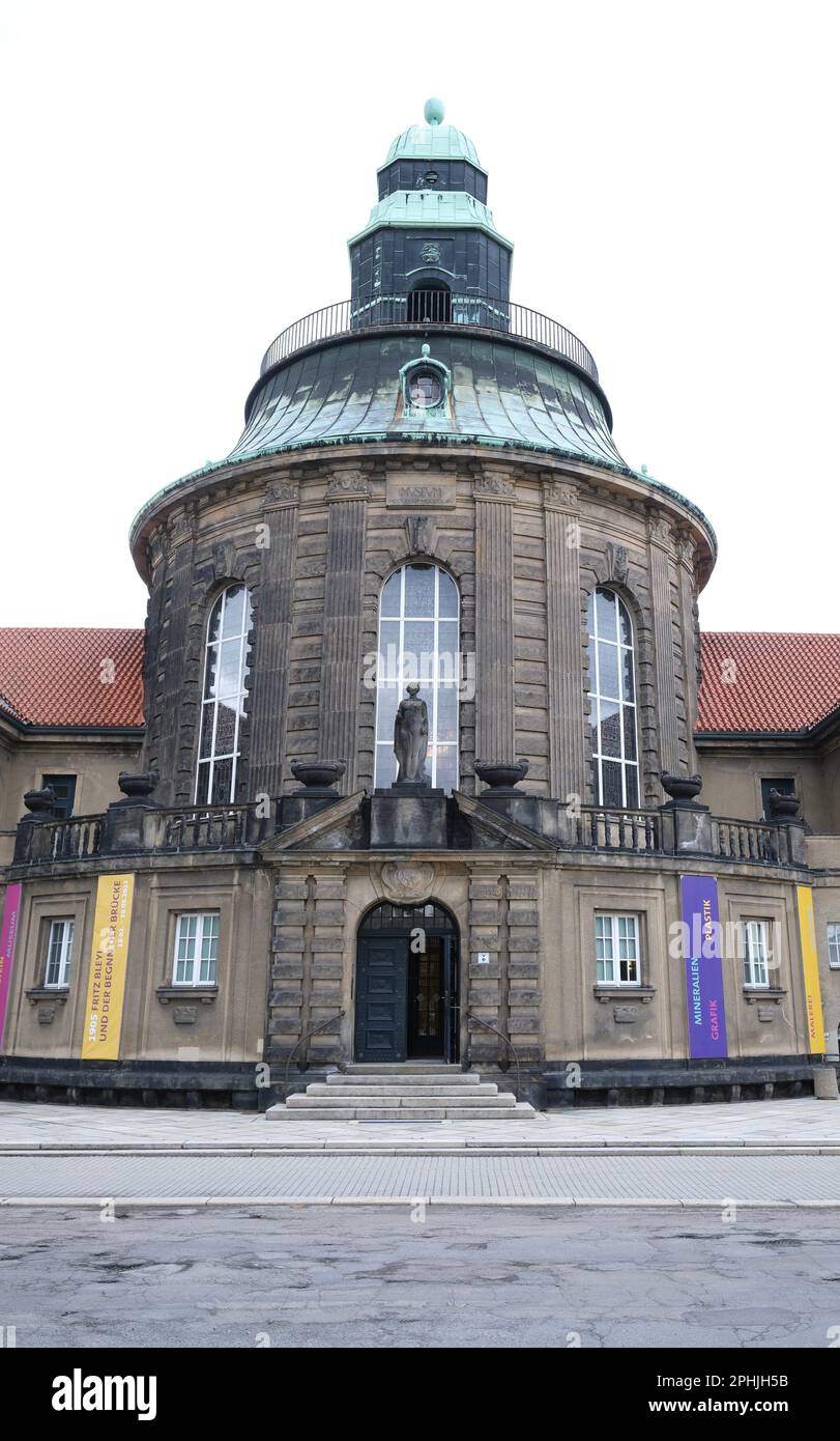 Zwickau, Germany. 28th Mar, 2023. The building of the Zwickau Art