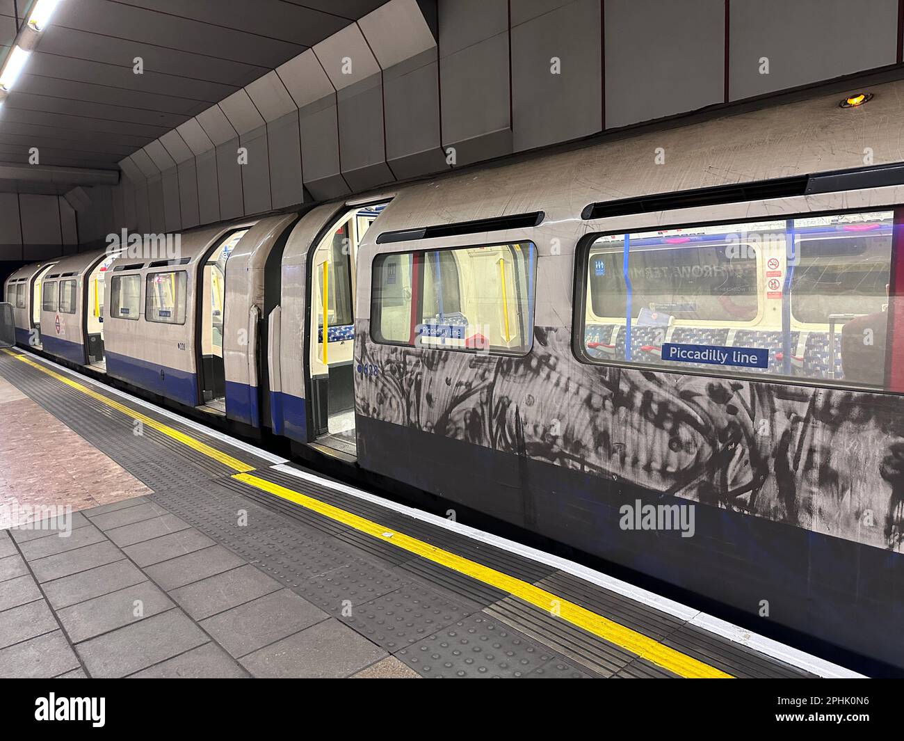 Interior of Heathrow Airport Terminal 4 Underground , England, United Kingdom Stock Photo Alamy