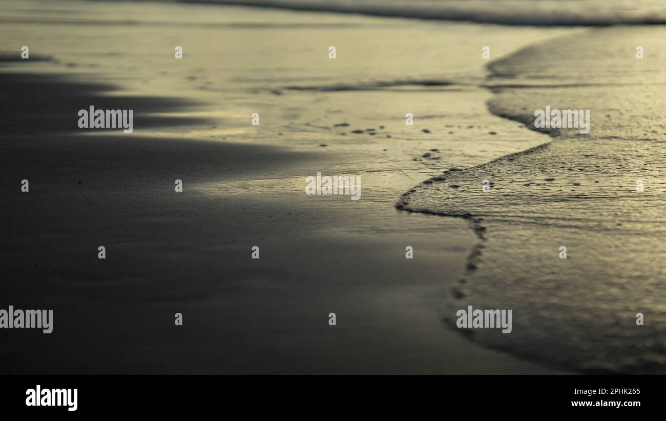 Peaceful beach image hi-res stock photography and images - Alamy