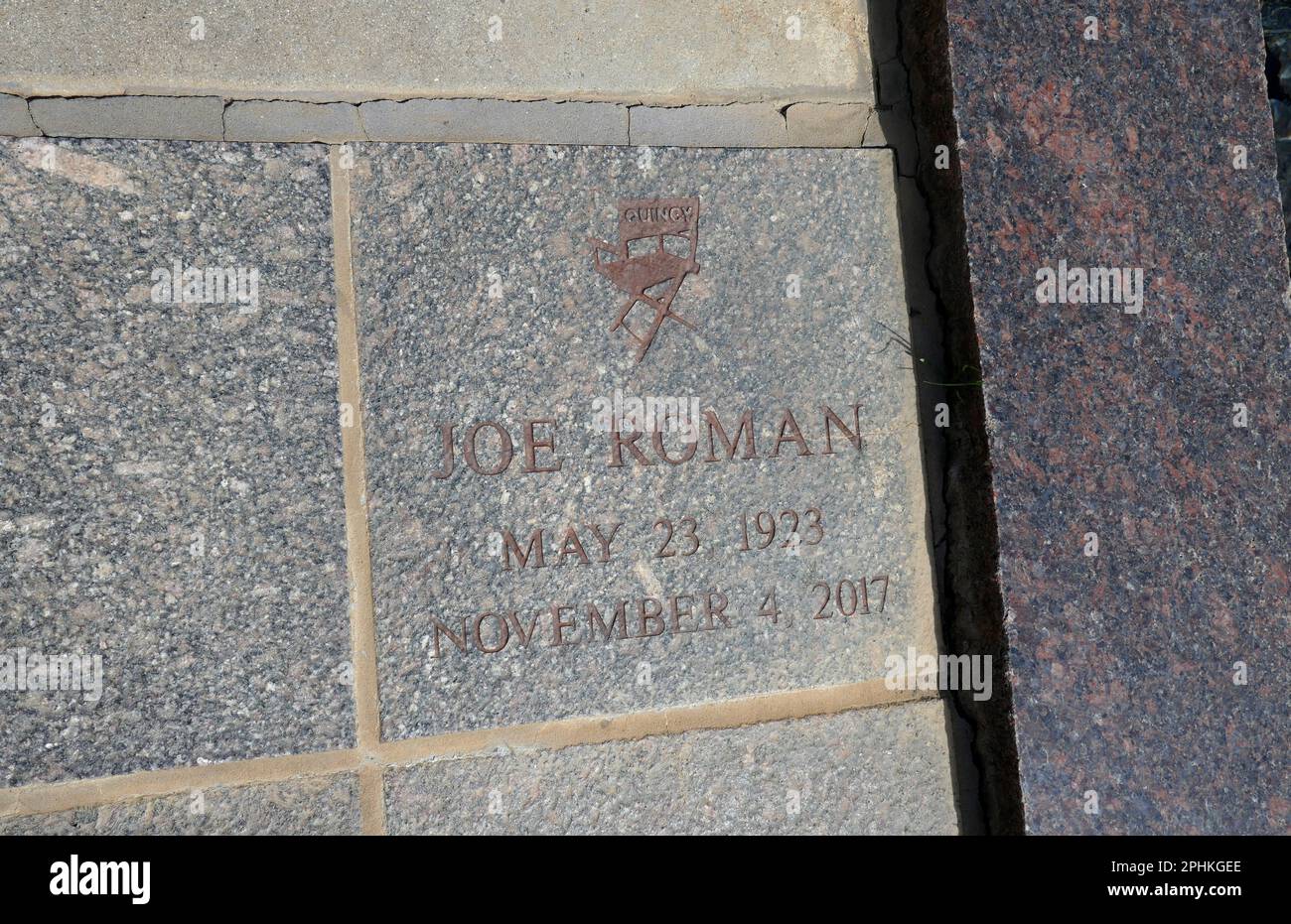 Los Angeles, California, USA 26th March 2023 Joe Roman's Grave at Pierce Brothers Westwood Village Memorial Park Cemetery on March 26, 2023 in Los Angeles, California, USA. Photo by Barry King/Alamy Stock Photo Stock Photo