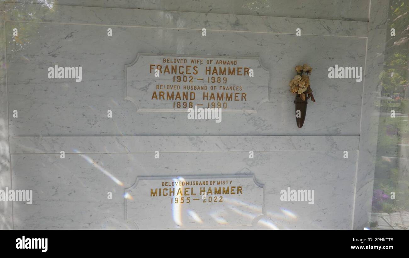 Los Angeles, California, USA 26th March 2023 Armand Hammer's Grave and