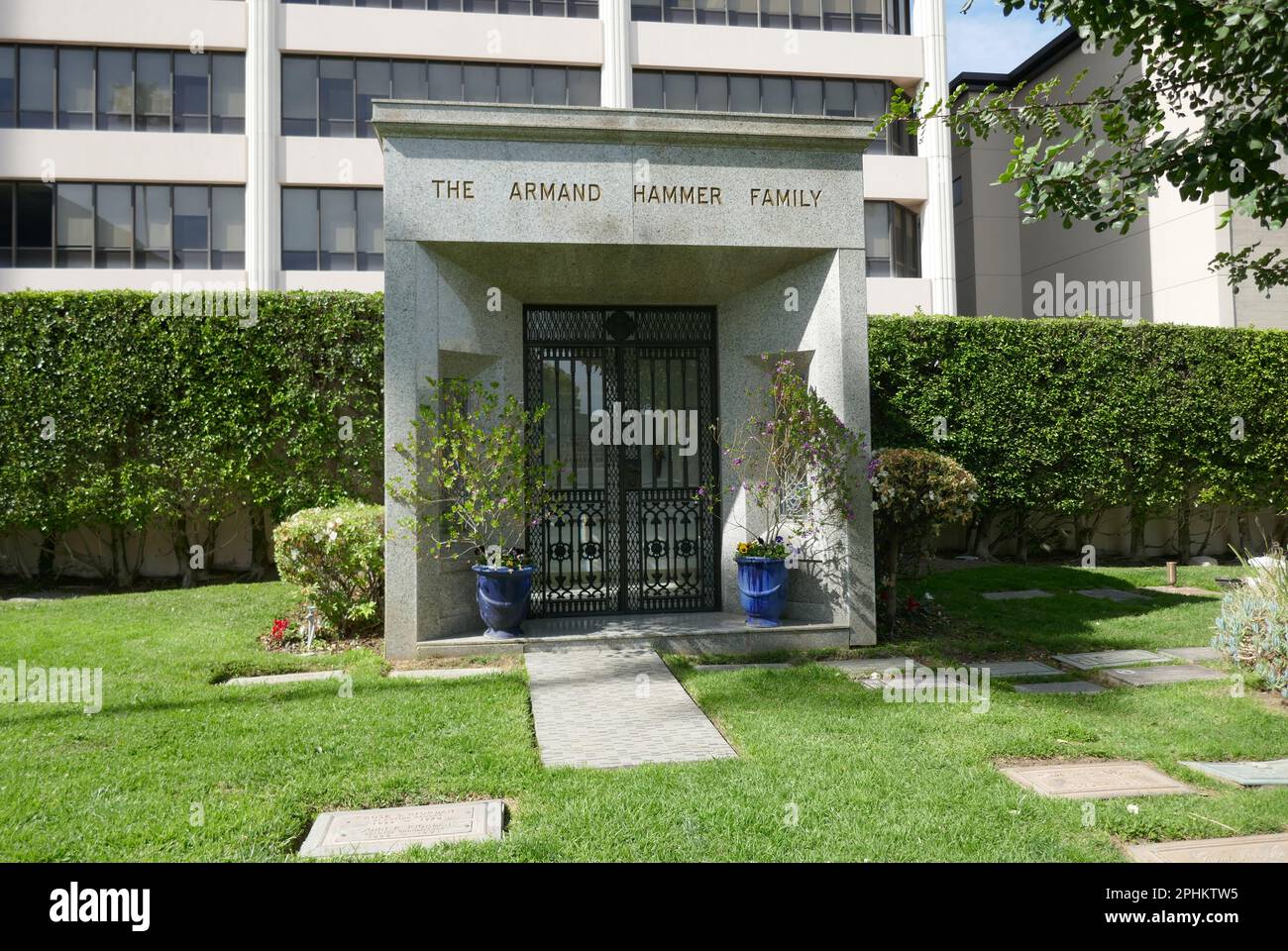 Los Angeles, California, USA 26th March 2023 Armand Hammer's Grave and