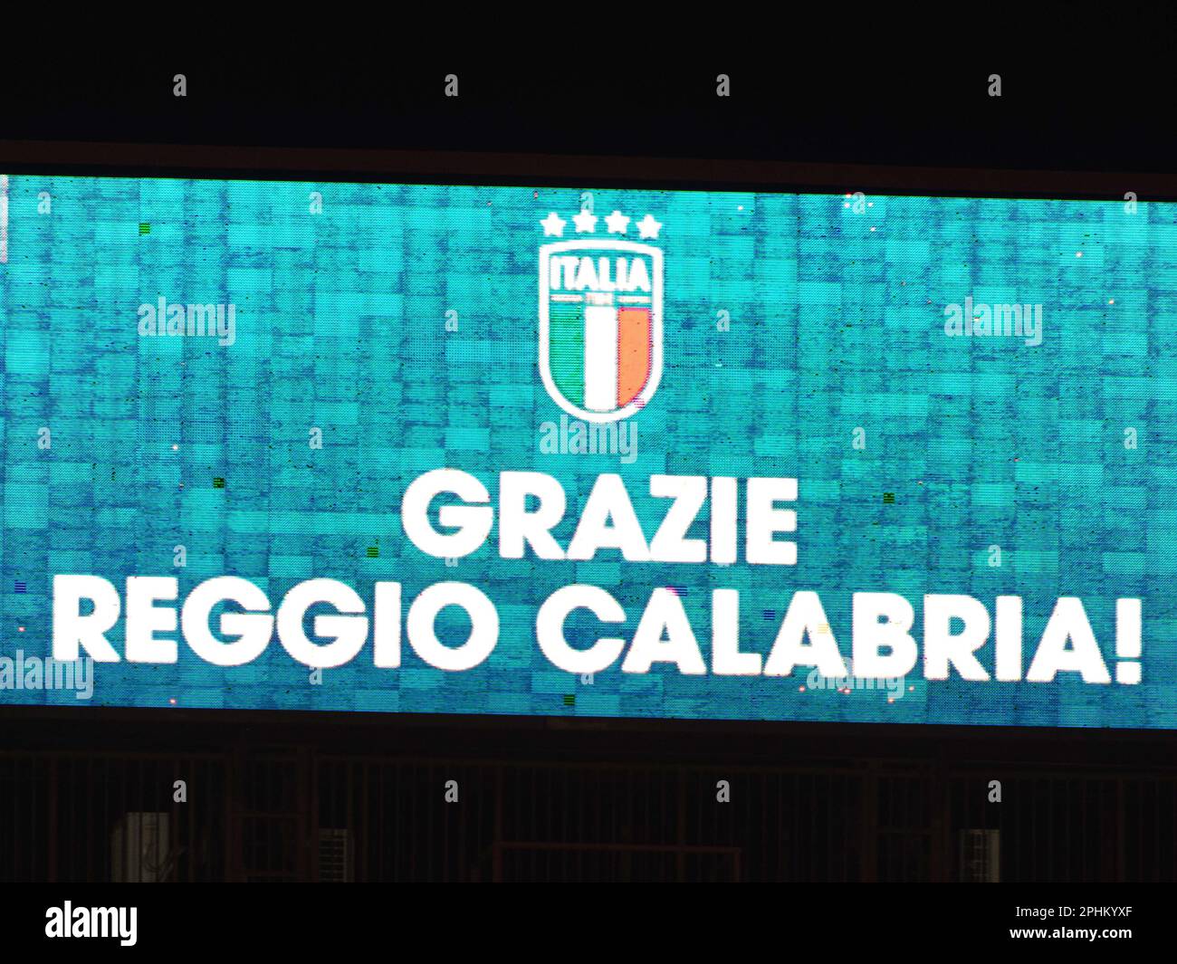 Oreste Granillo stadium, Reggio Calabria, Italy, February 11, 2023,  Rigoberto Rivas Reggina carries the ball during Reggina 1914 vs AC Pisa -  Italian soccer Serie B match Stock Photo - Alamy, image size:1300x1065