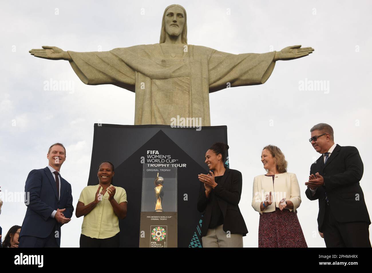 Rio De Janeiro, Brazil. 29th Mar, 2023. RIO DE JANEIRO (RJ), 03/29/2023 - SPORT/FOOTBALL/BRAZIL/TROPHY - Presentation of the FIFA Women's World Cup Australia New Zealand 2023 trophy to Brazilians, in a ceremony held at the Cristo Redentor Sanctuary, a traditional tourist spot in Rio, on the morning of this Wednesday (29). The event was attended by legends of women's football, such as Formiga, Aline Pellegrino and the coach of the Brazilian national team, Pia Sundhage. 31119 (Alexandre Brum/Ag. Enquadrar/SPP) Credit: SPP Sport Press Photo. /Alamy Live News Stock Photo
