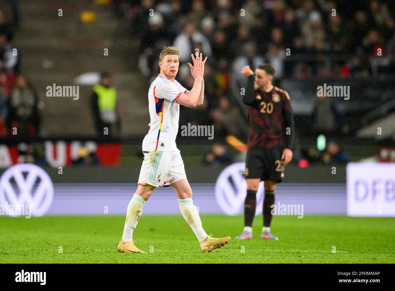 Sports spo soccer clapping germany hi-res stock photography and images ...