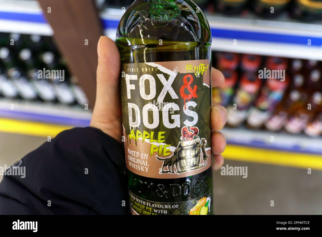 Tyumen, Russia-March 17, 2023: Fox and Dogs apple pie is a classic Scotch whiskey, on the shelves of a hypermarket. Stock Photo