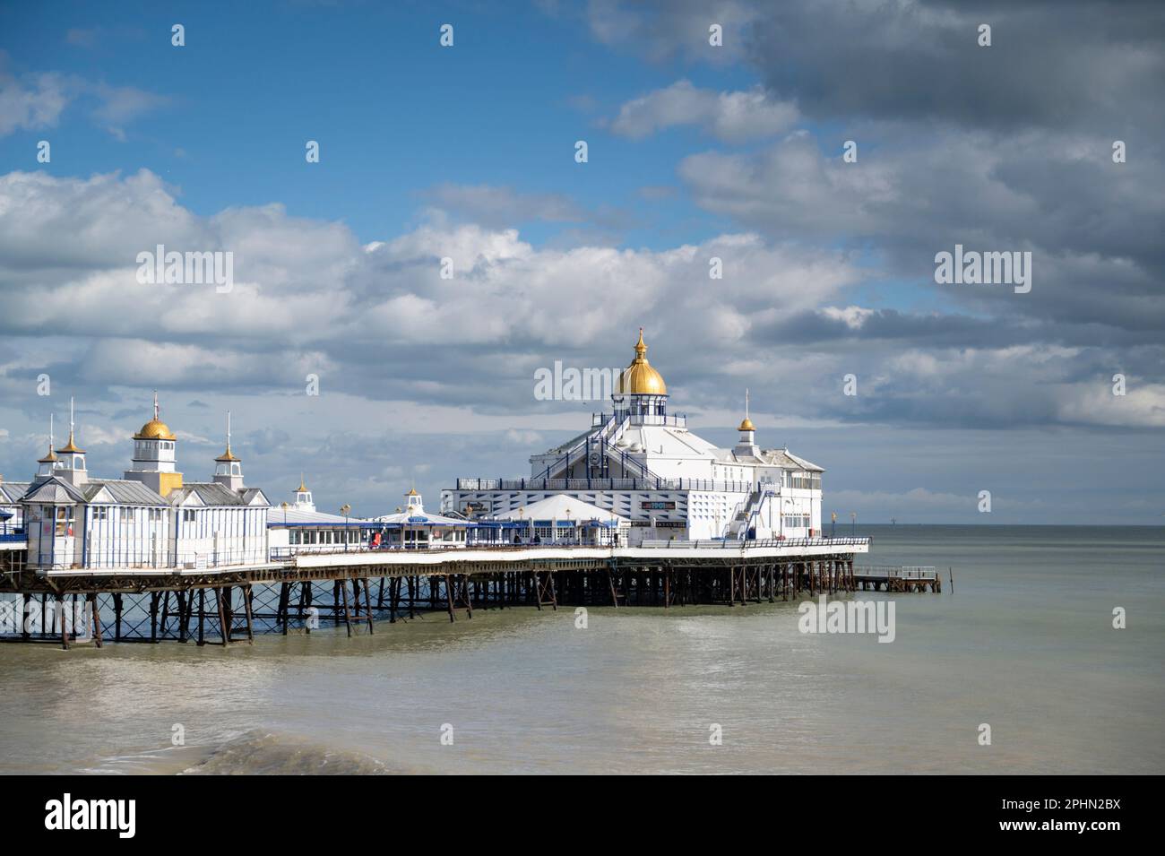 Pier buildings uk hi-res stock photography and images - Alamy