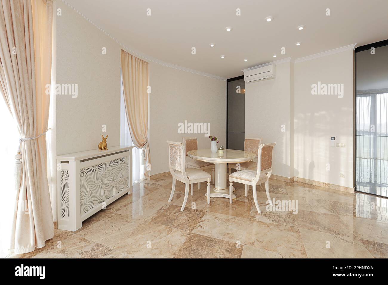 Classic luxury dining room interior with table and chairs Stock Photo ...