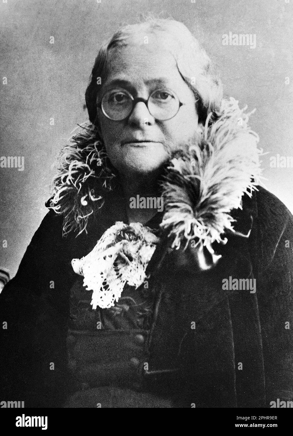 Clara Zetkin, Marxist revolutionary and initiator of International