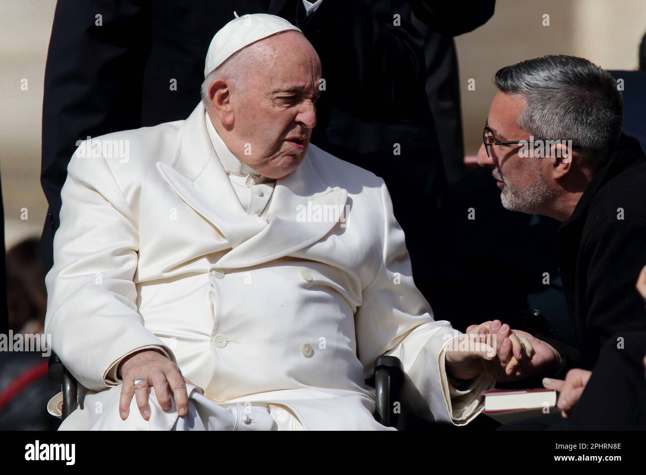 Respiratory infection hospitalized hires stock photography and images