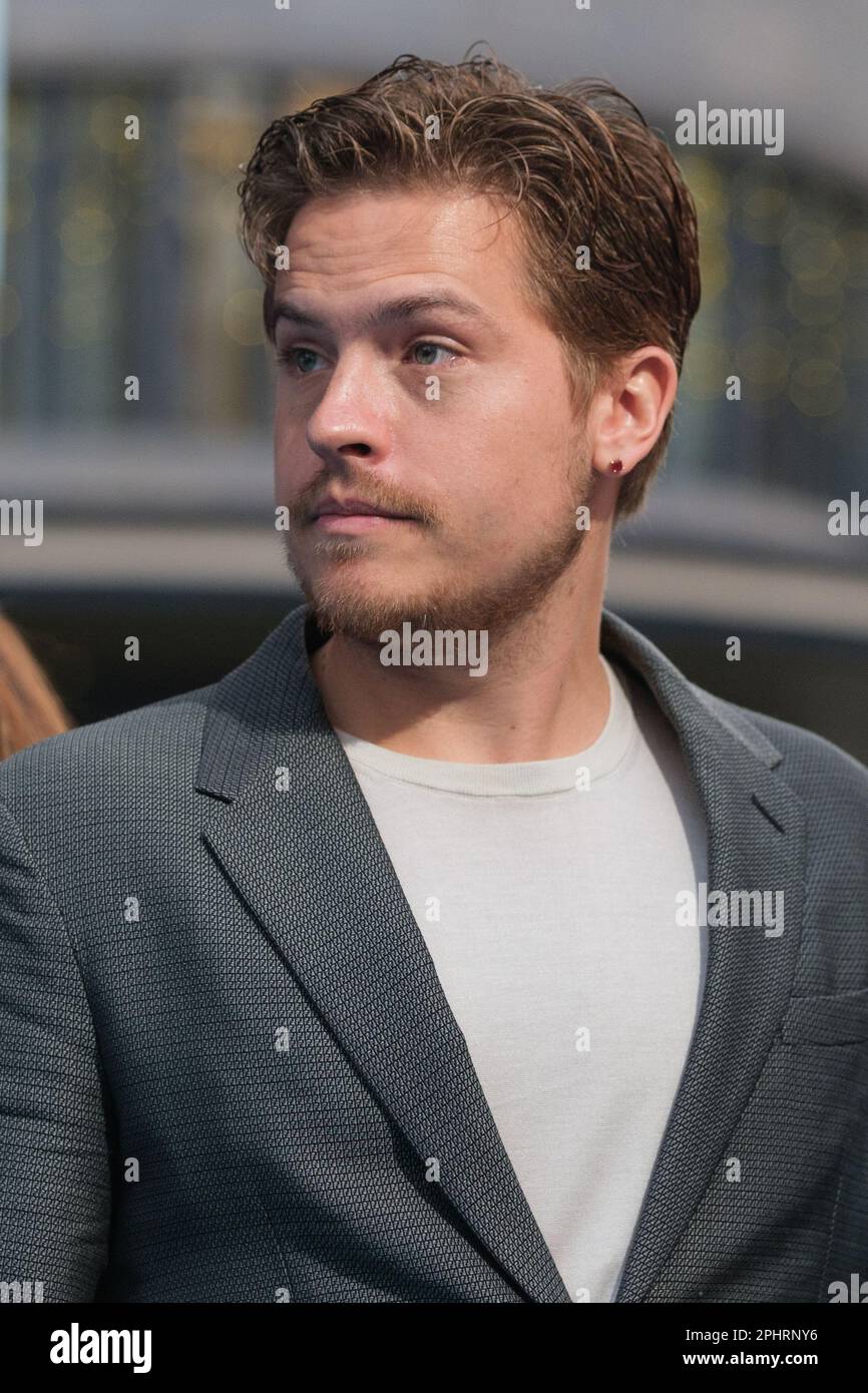 Dylan sprouse gardner hi-res stock photography and images - Alamy