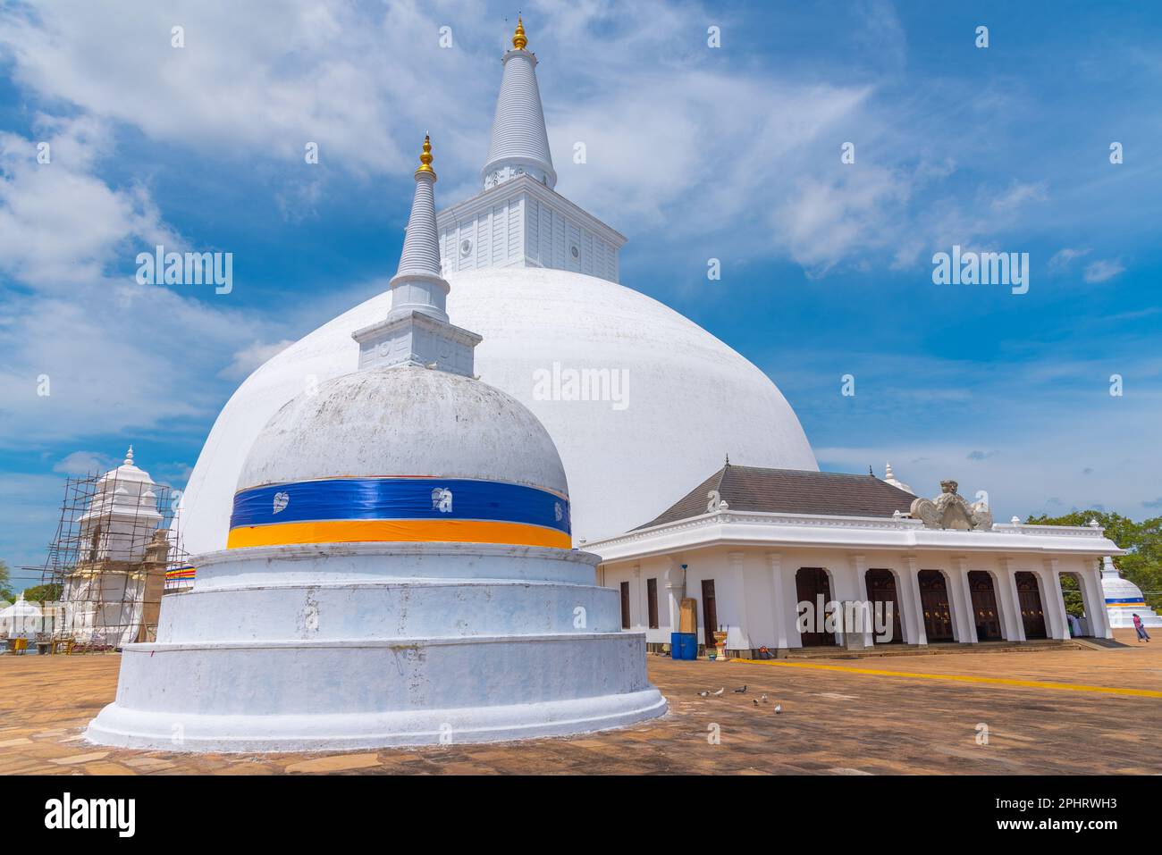 Ruwanweli Maha Seya stupa built in Anuradhapura, Sri Lanka. Stock Photo