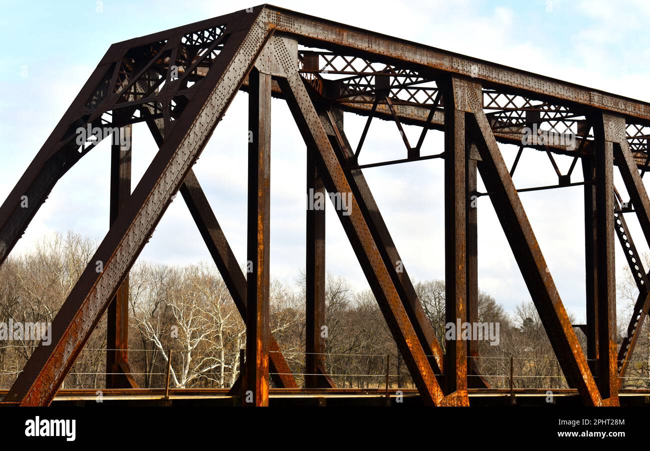 Union Pacific Railroad bridge over the Neosho (Grand) River in Fort Gibson, Oklahoma, OK, United States, US. Bridge runs parallel to the Grand Bridge. Stock Photo