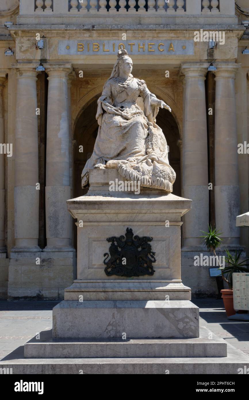 A marble statue of Queen Victoria by the Sicilian artist Giuseppe