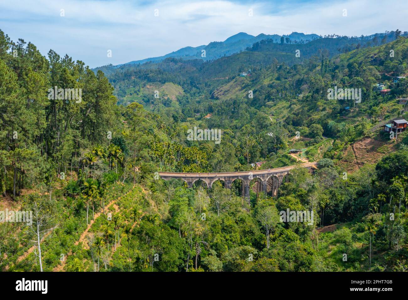 nine arches bridge sri lanka