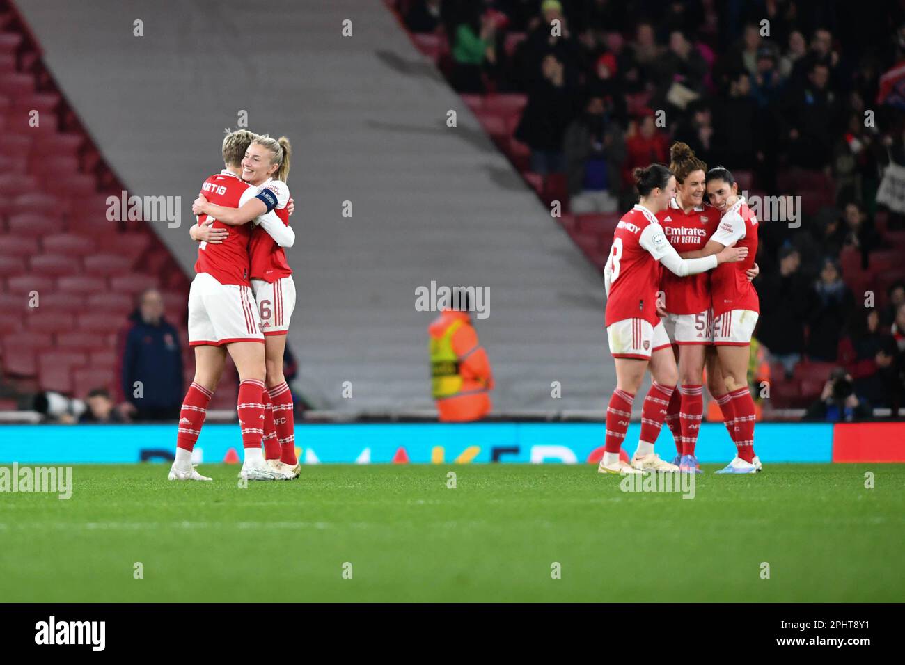 Fc bayern munchen 0 2 arsenal hi-res stock photography and images - Alamy