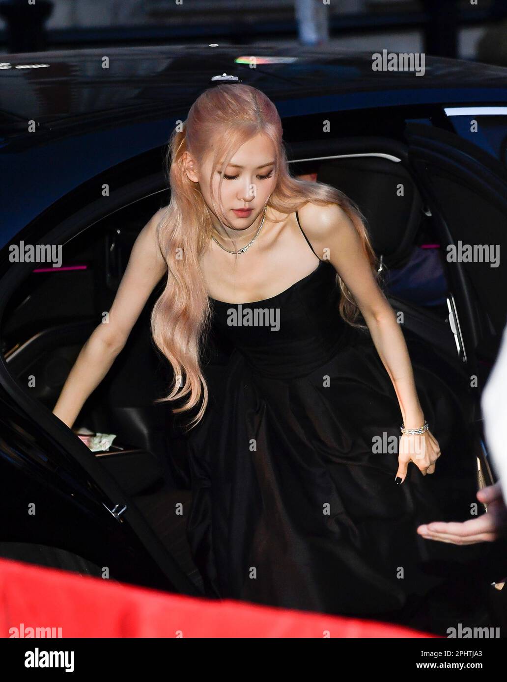 Ros from Blackpink arrives at a dinner for Korean beauty brand Sulwhasoo  to celebrate the launch of its partnership with the Metropolitan Museum of  Art on Wednesday, March 29, 2023, in New