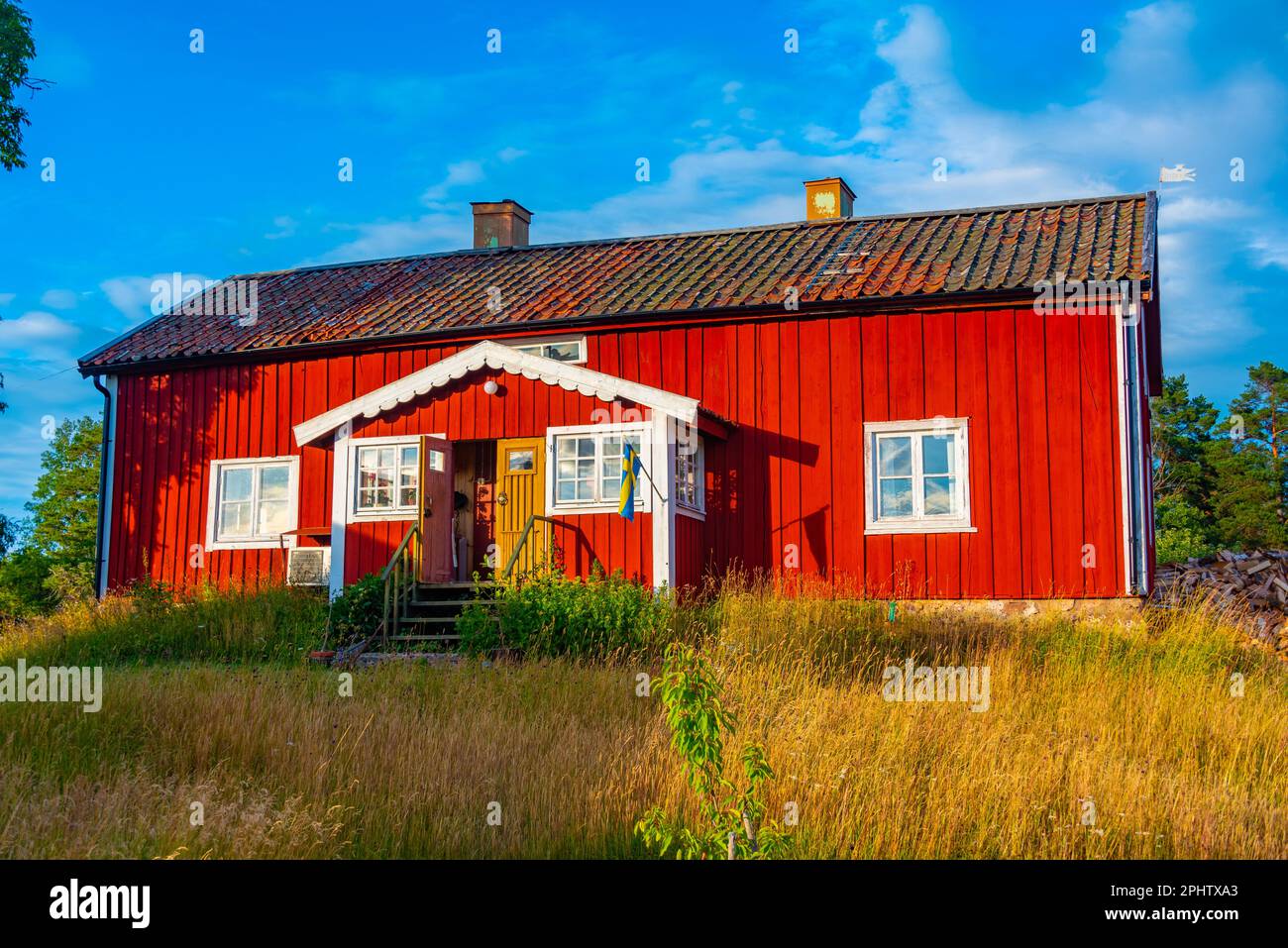 red-timber-farm-near-vadstena-stock-photo-alamy