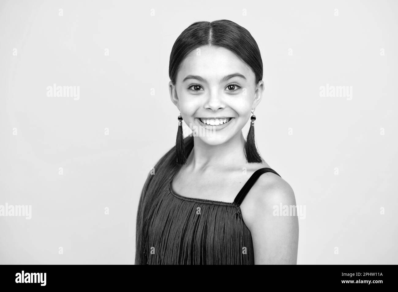 Hispanic teen girl smiling Black and White Stock Photos & Images - Alamy