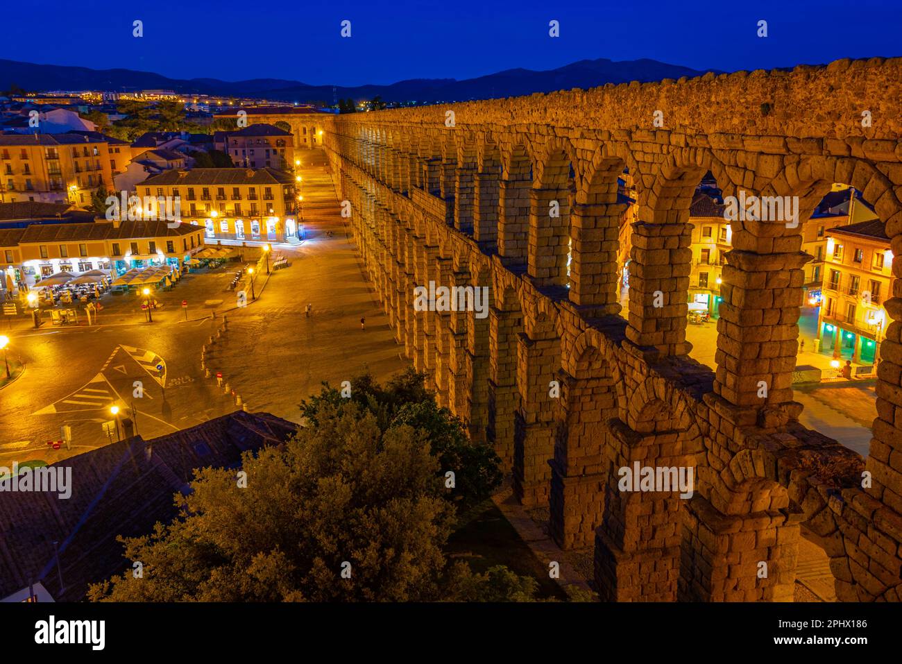 Night view of famous aqueduct at Segovia, Spain Stock Photo - Alamy