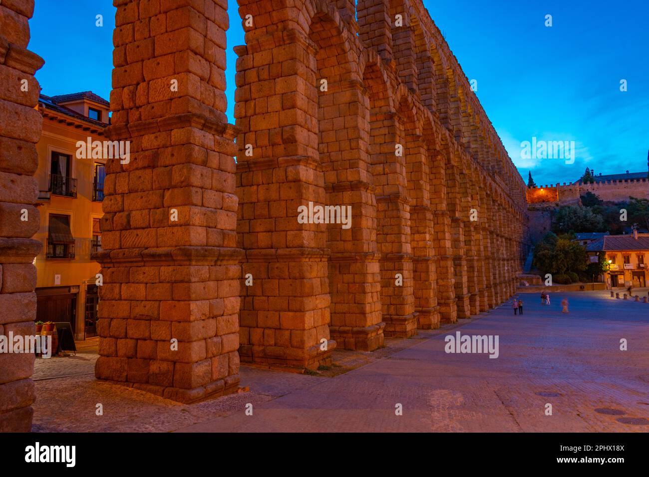 Night view of famous aqueduct at Segovia, Spain Stock Photo - Alamy