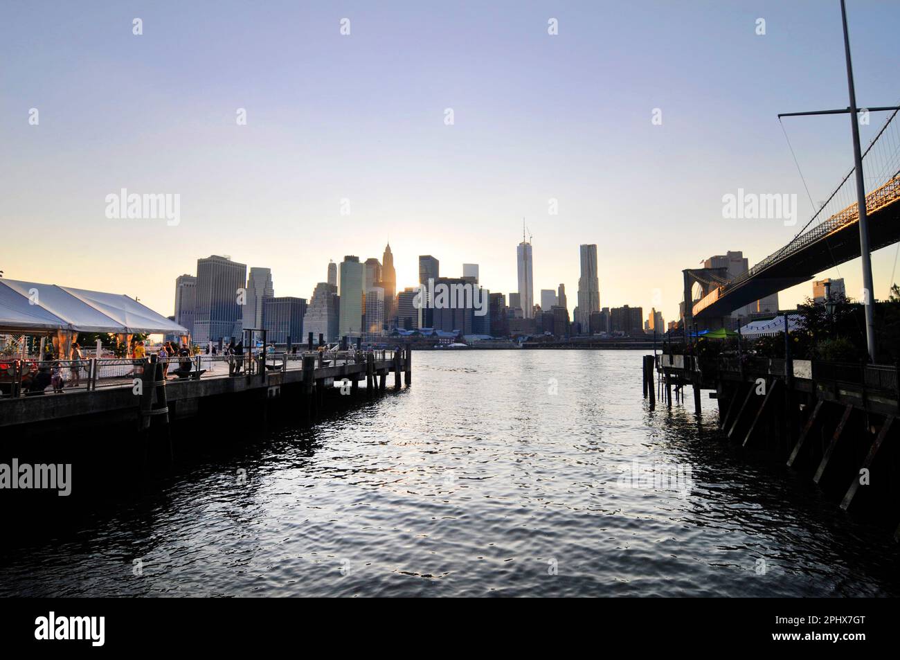 Brooklyn bridge park view hi-res stock photography and images - Alamy