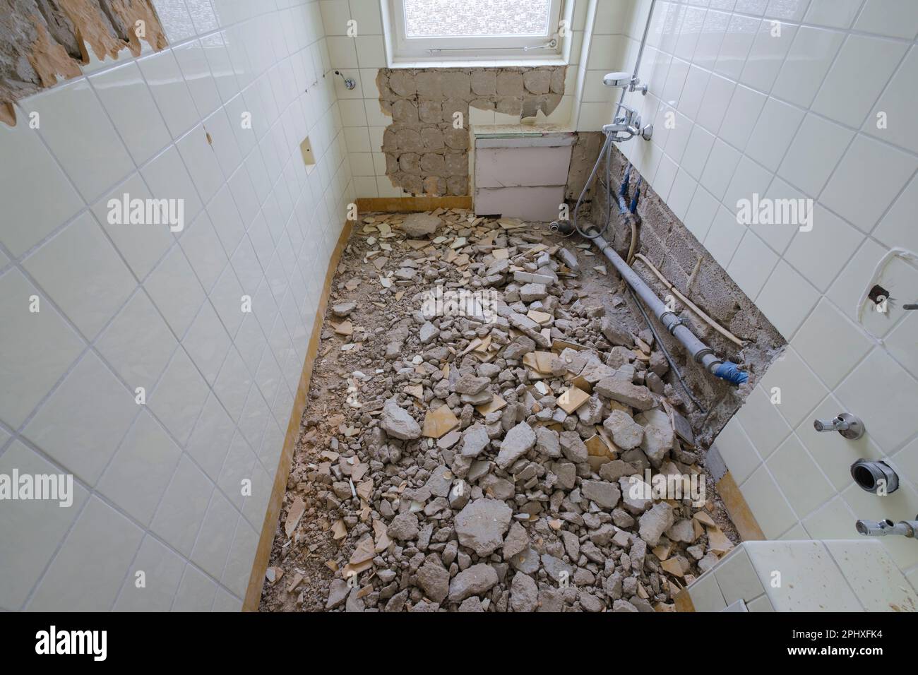 Construction waste at the bathroom Stock Photo Alamy