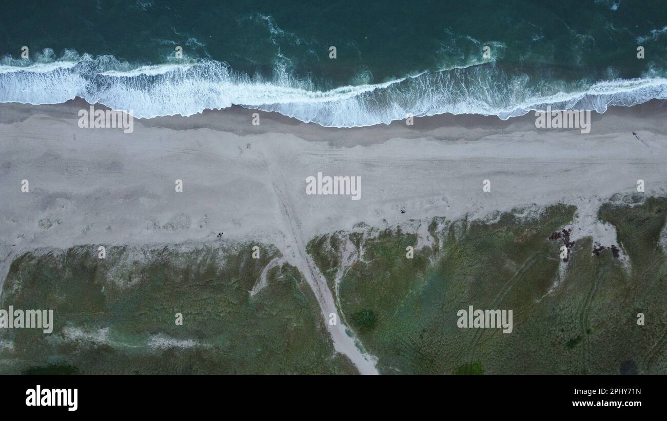 Aerial view perfect blue waters hi-res stock photography and images - Alamy