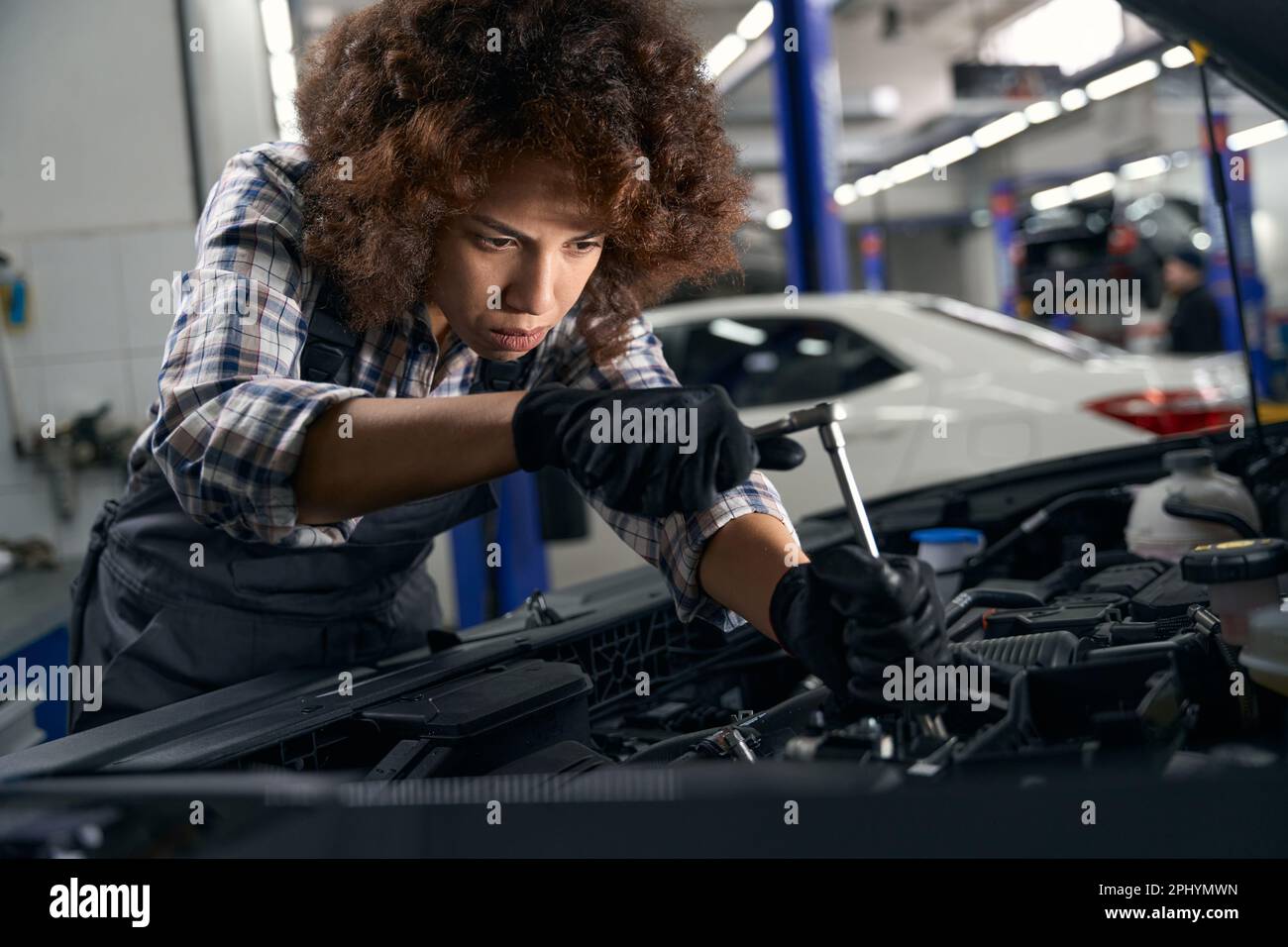 Woman automechanic hi-res stock photography and images - Alamy