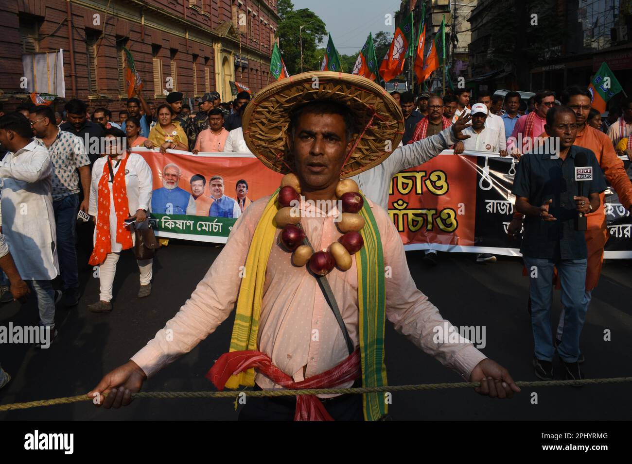 Kolkata, India. 29th Mar, 2023. (3/29/2023) Activists of India's ruling party Bharatiya Janata Party (BJP) protested in Kolkata to demonstrate against farmer suicides across the state, demanding higher remunerative prices for potatoes and other crops and against the black market of Fertilisers. (Photo by Sayantan Chakraborty/Pacific Press/Sipa USA) Credit: Sipa USA/Alamy Live News Stock Photo