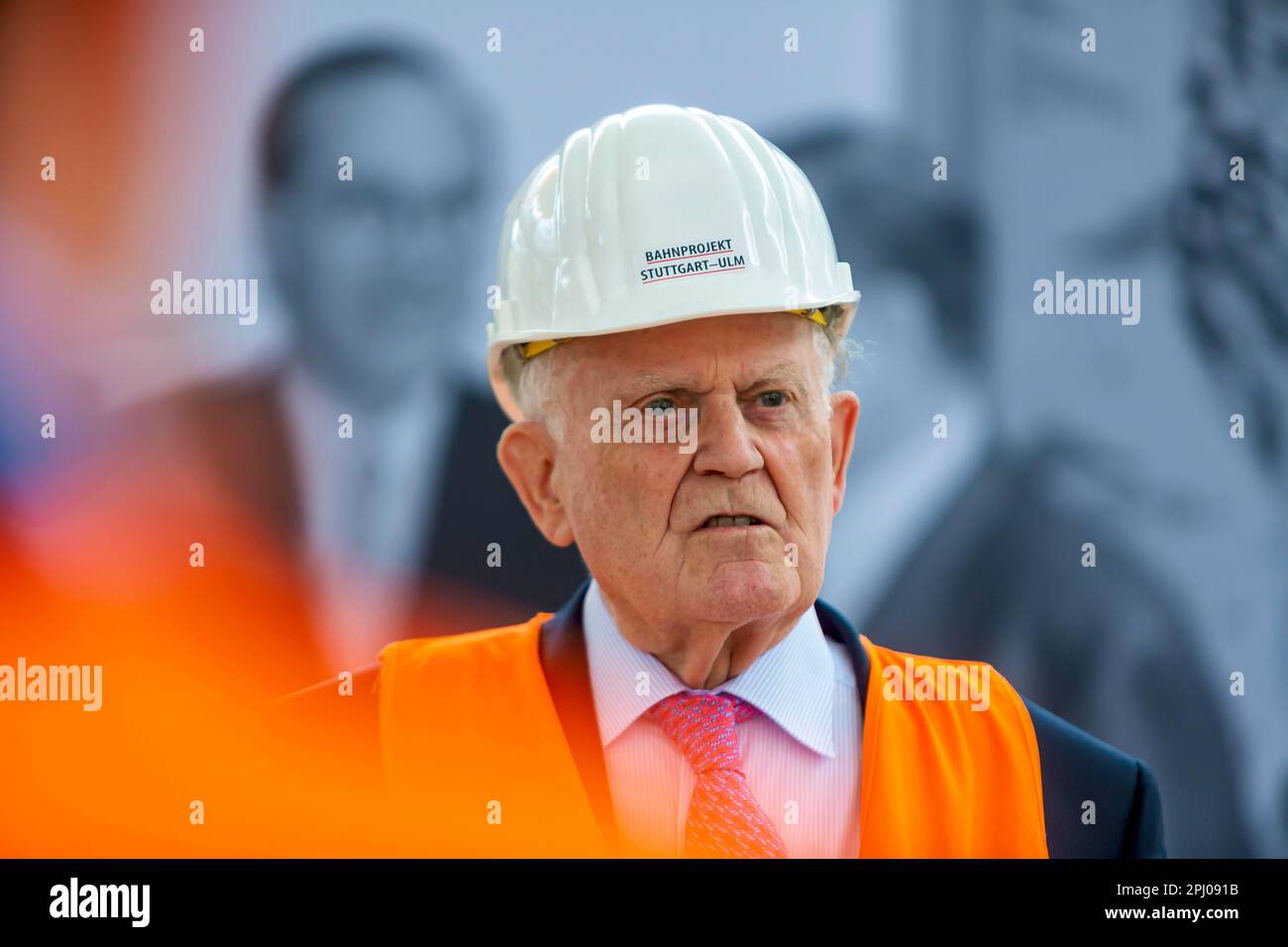 Erwin Teufel, portrait with construction helmet, former Prime Minister