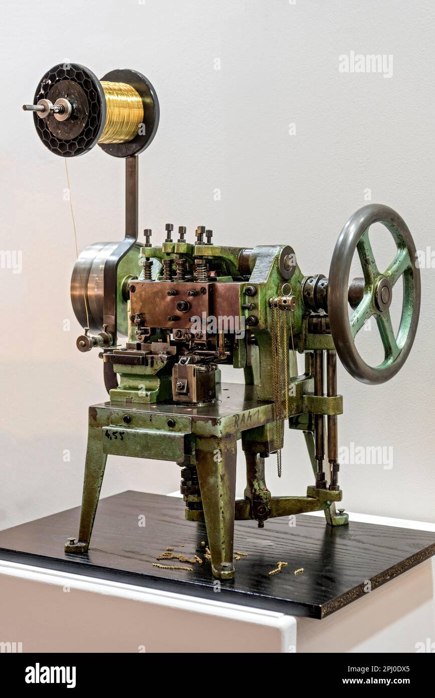 Rolling mill, device for the manual production of chains made of golden  wire, exhibition stand of the Armbrust-Ruf chain factory, Inhorgenta, trade  Stock Photo - Alamy