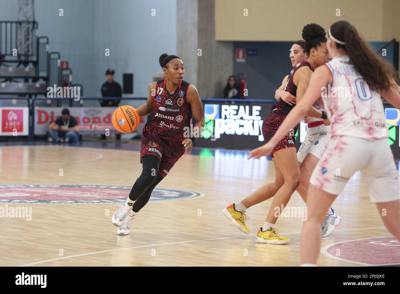 Campobasso, Italy. 30th Mar, 2023. Sequoia Holmes (Sesto San Giovanni) in action during quarter finals - BdS Dinamo Sassari vs Allianz Geas Sesto San Giovanni, Basketball Italian Women Cup in Campobasso, Italy, March 30 2023 Credit: Independent Photo Agency/Alamy Live News Stock Photo