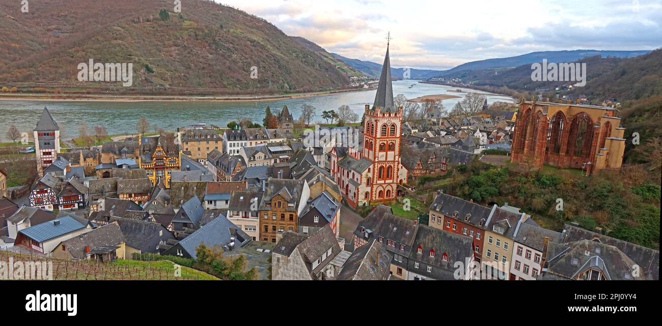 View over Bacharach ( Bacharach am Rhein ), showing St Peters church / Wernerkapelle from the Postenturm.,  Mainz-Bingen district, Germany Stock Photo