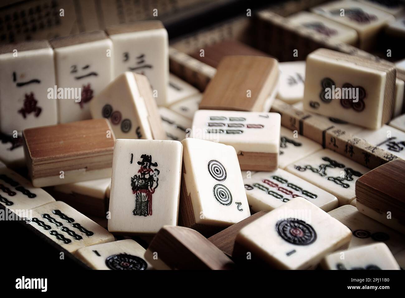 Antique Mahjong Set