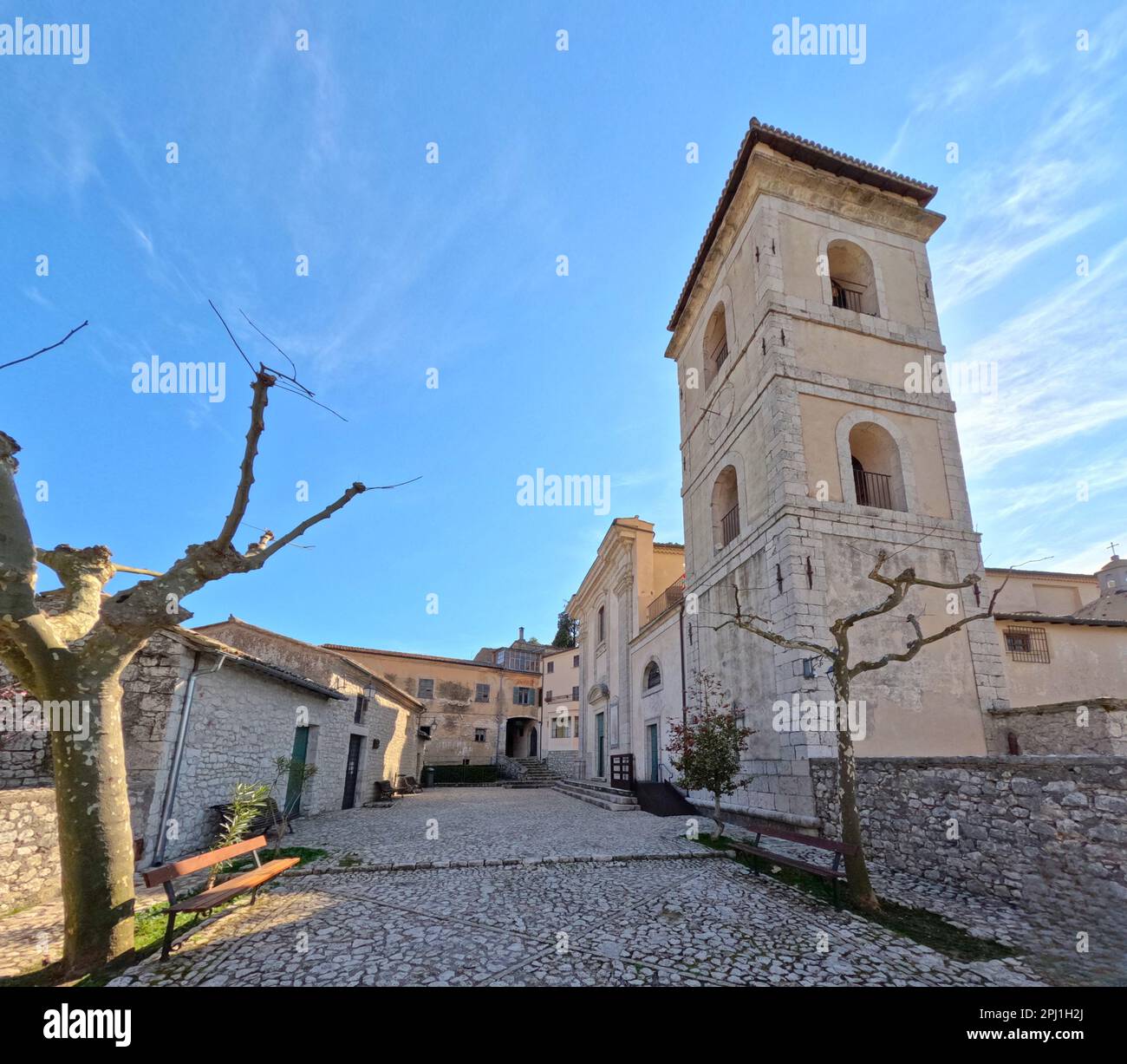 Fumone hi-res stock photography and images - Alamy, image size:1300x1227