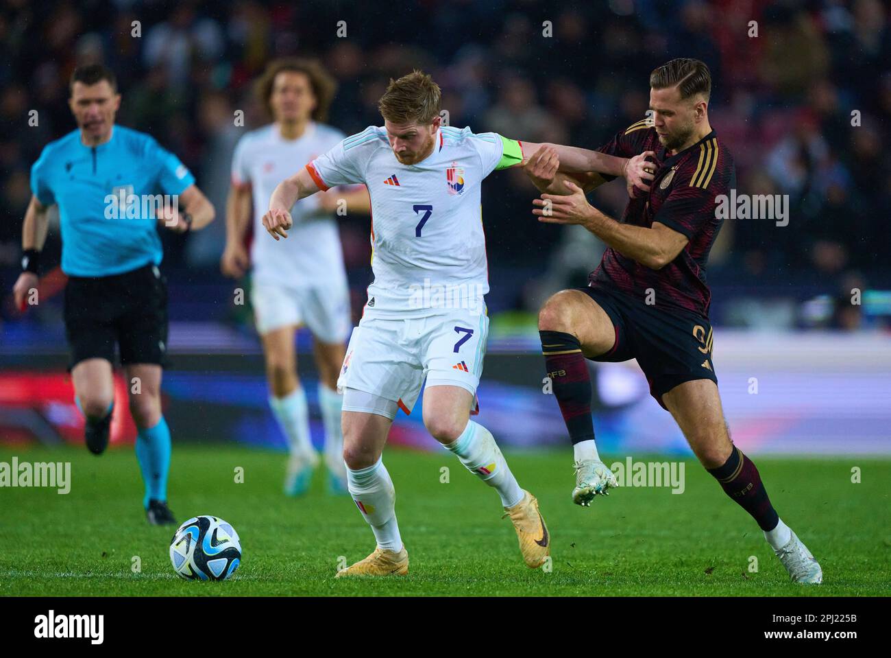 Kevin DE BRUYNE, Belgium Nr.7  compete for the ball, tackling, duel, header, zweikampf, action, fight against Emre Can, DFB 23  in the friendly match GERMANY - BELGIUM 2-3 Preparation for European Championships 2024 in Germany ,Season 2022/2023, on Mar 28, 2023  in Cologne, Köln, Germany.  © Peter Schatz / Alamy Live News Stock Photo