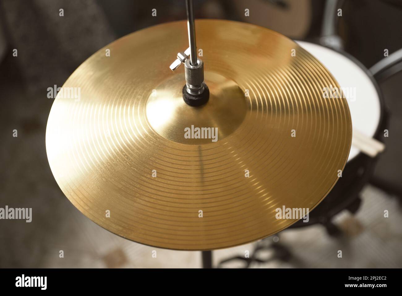 Above view modern drum hi-res stock photography and images - Alamy