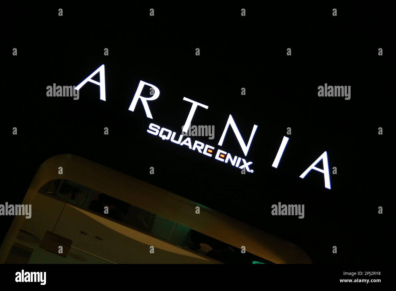 Artnia, The New Square Enix Cafe and Store in Shinjuku