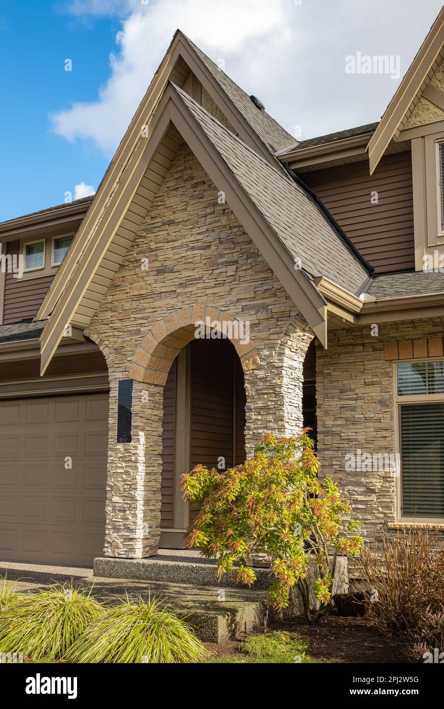 Beautiful contemporary house in a Canadian neighbourhood. Front