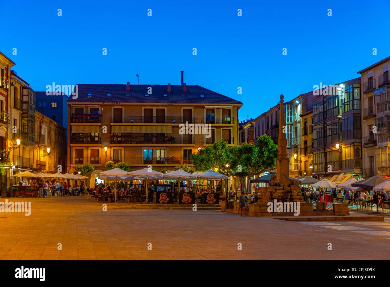 Mayor street night view hi-res stock photography and images - Alamy