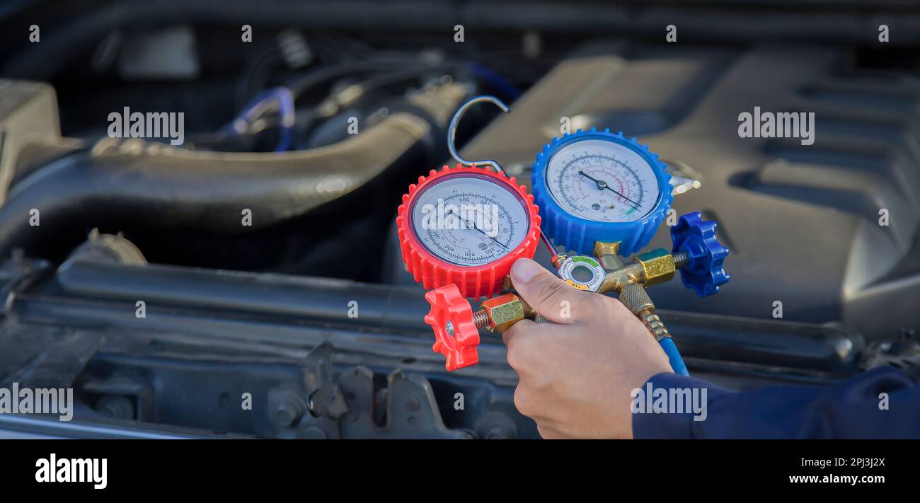 Car air conditioner check service, leak detection, fill refrigerant