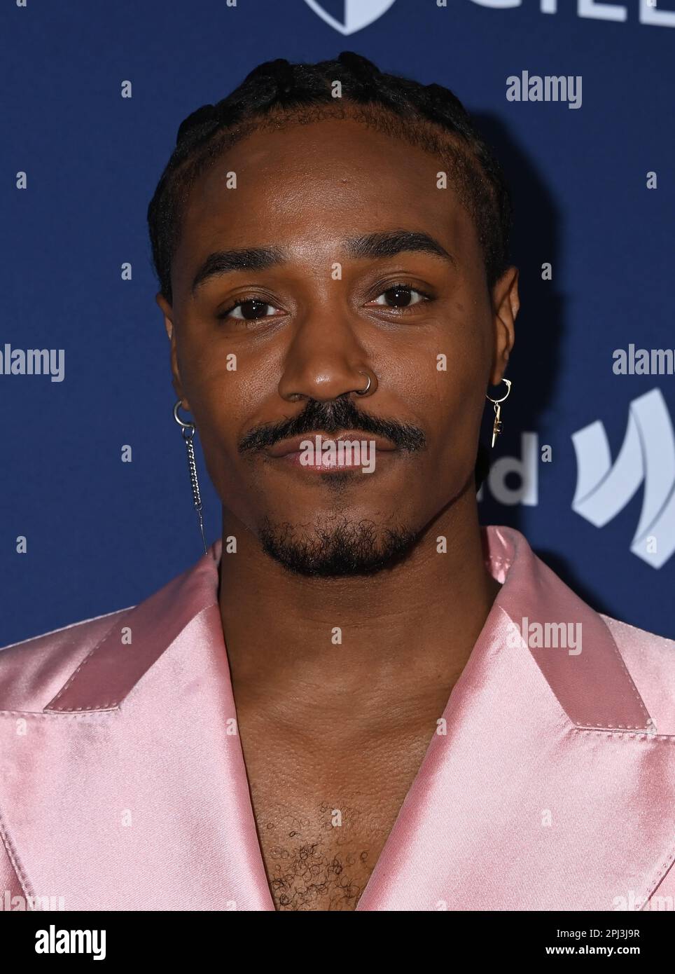 Beverly Hills, CA. 30/03/2023, Dewayne Perkins arriving at the 34th ...