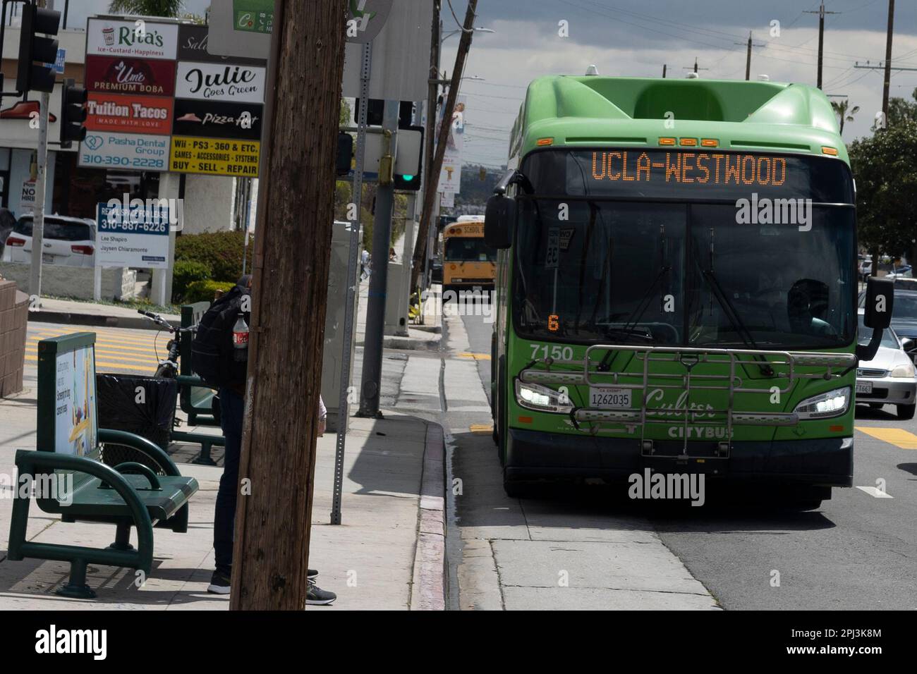 Los Angeles California USA 30th Mar 2023 A Culver City Bus Making los-angeles-california-usa-30th-mar-2023-a-culver-city-bus-making