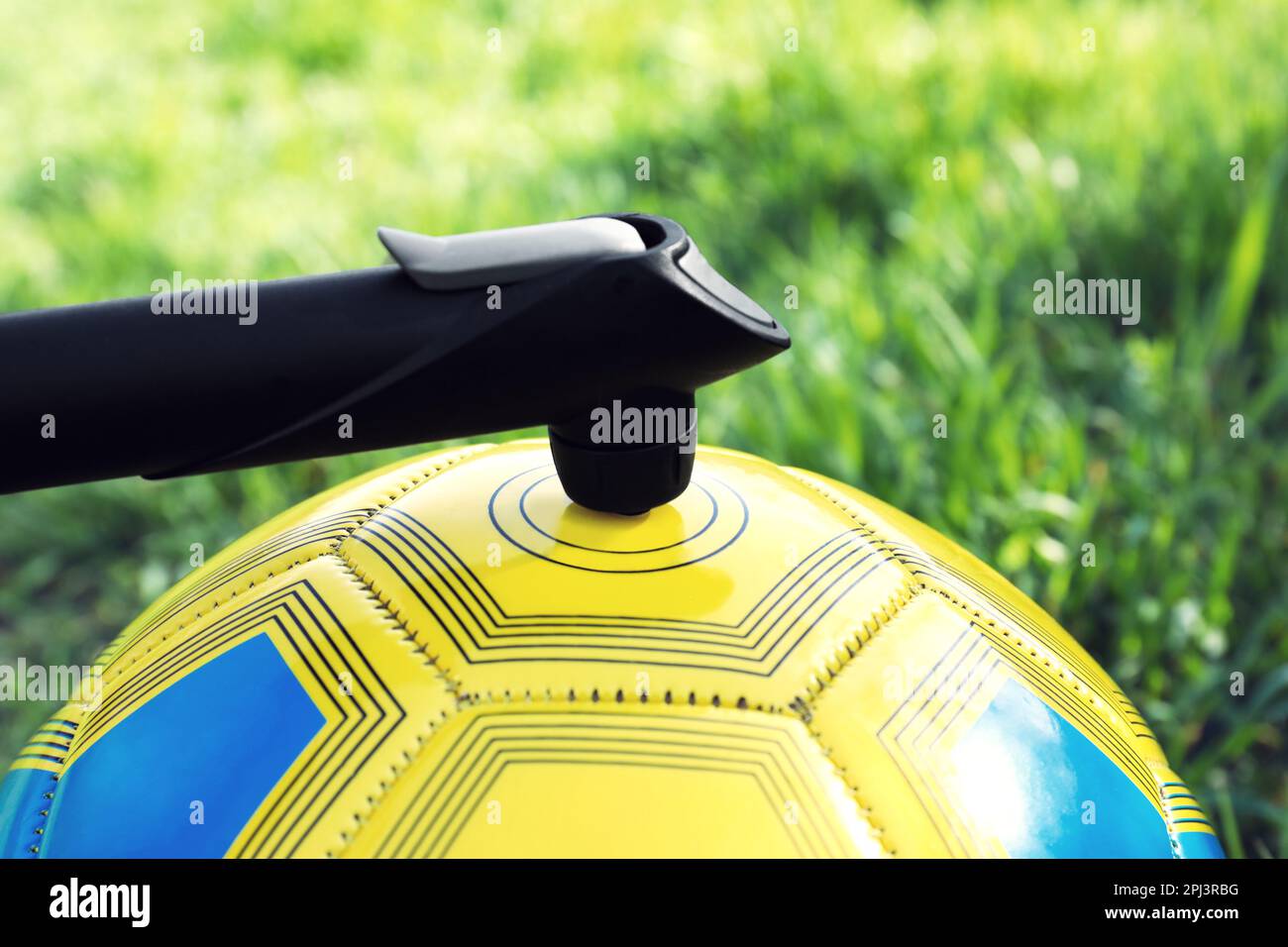 Air pump inflate ball hi-res stock photography and images - Alamy