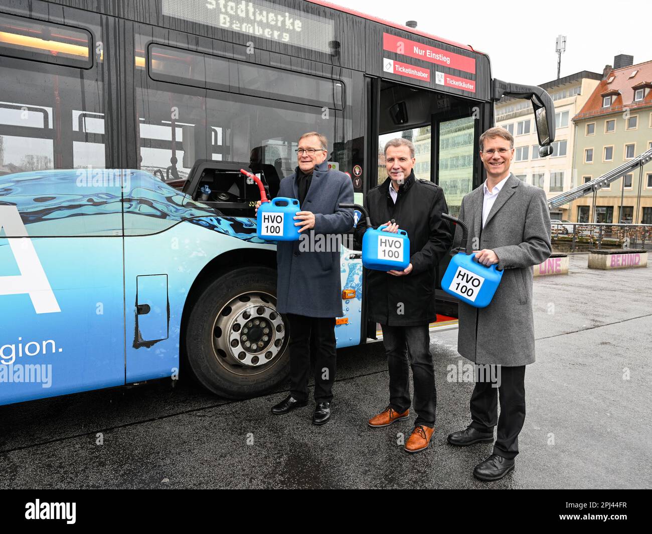 Bamberg, Germany. 31st Mar, 2023. Mayor Andreas Starke (lr, SPD), Peter Scheuenstuhl (Head of